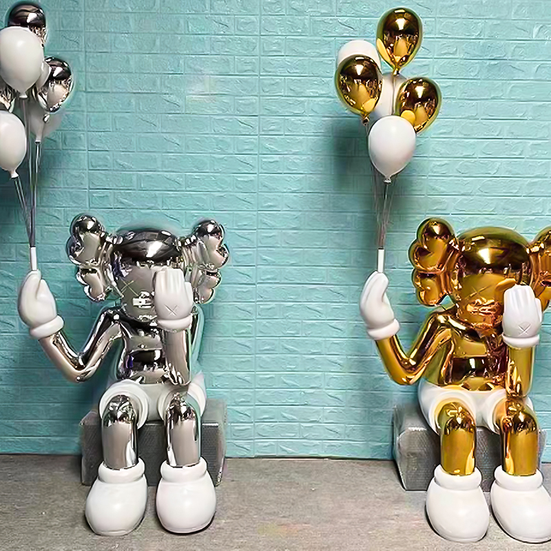FRP/Fiberglass/Resin/Vinyl Electroplating Color Life Size Kaws Sculpture